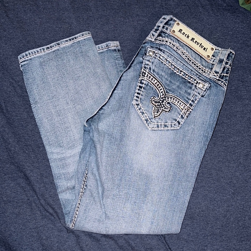 Rock Revival Nicole Capris size 28. Bling. Lighter blue color. Great shape.
